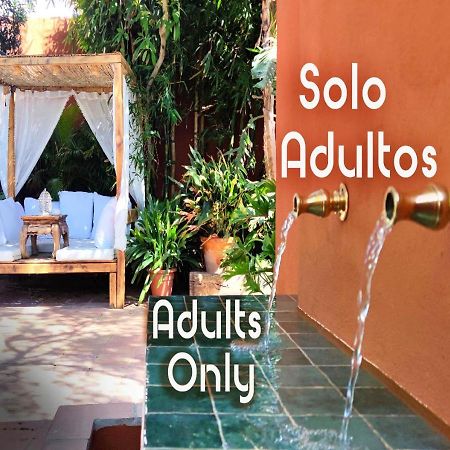 Отель La Posada De Lola - Adults Only Болония Экстерьер фото